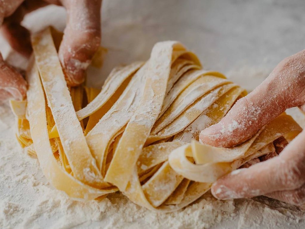 Ultimate Fresh Pasta and Gnocchi Cooking Class - Post and Rail